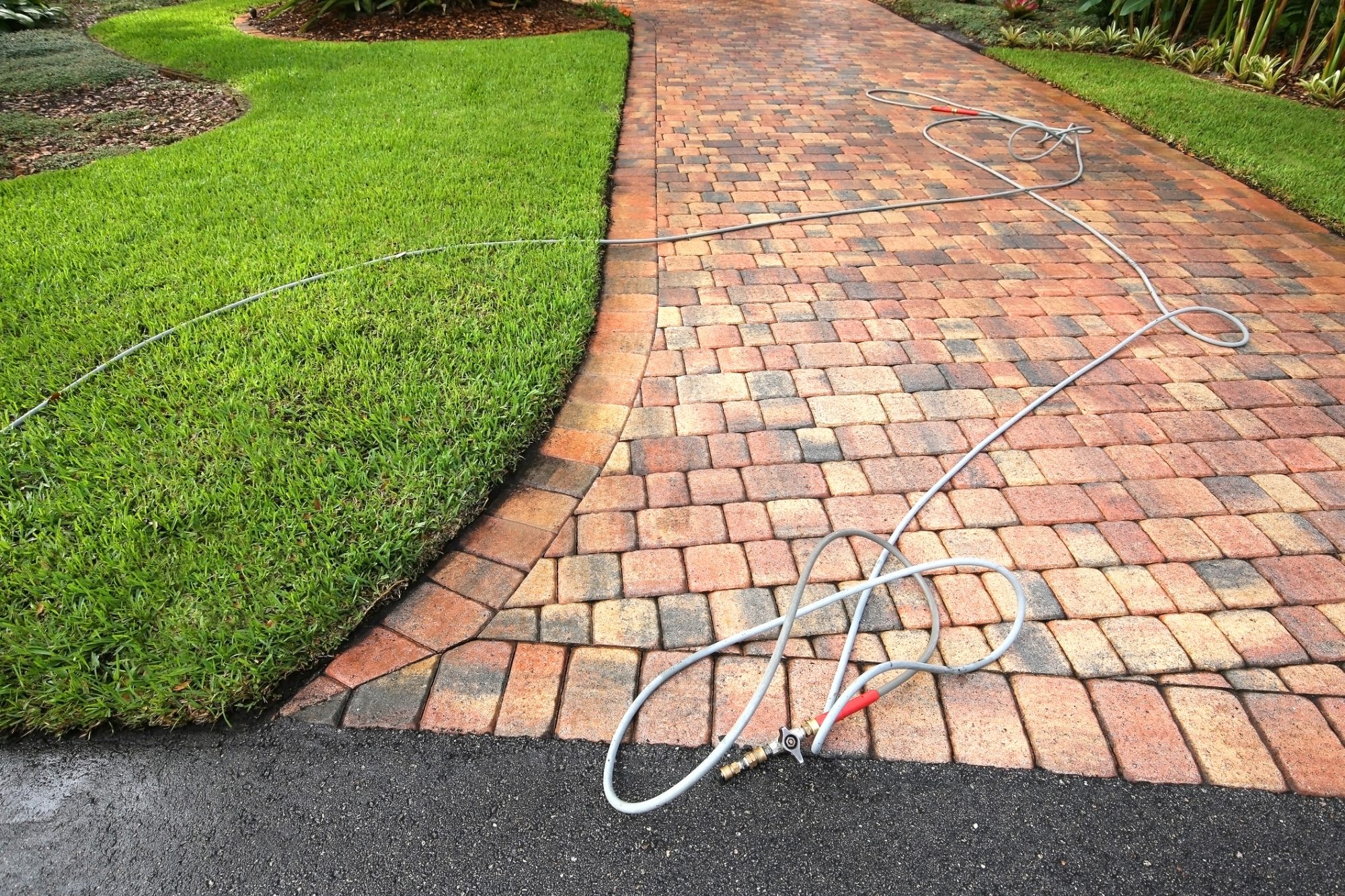 dreamstime_m_94011667 patio pressure wash